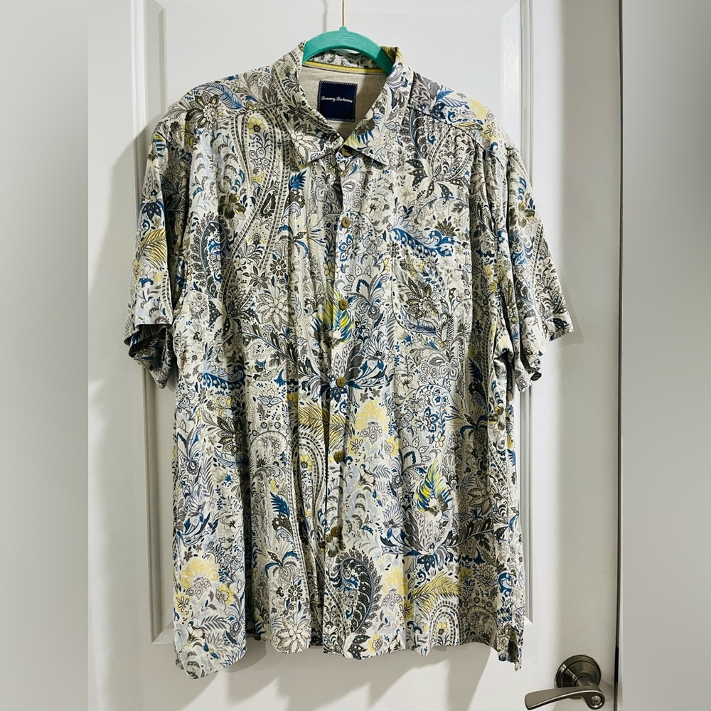 Tommy Bahama Print Button Up Short Sleeve Shirt
